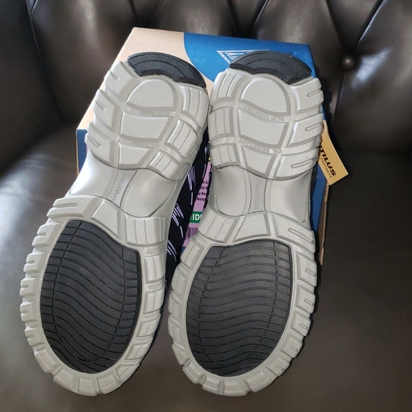 Nautilus Safety Footwear Women's Size 4 Wide - Picture 3 of 6